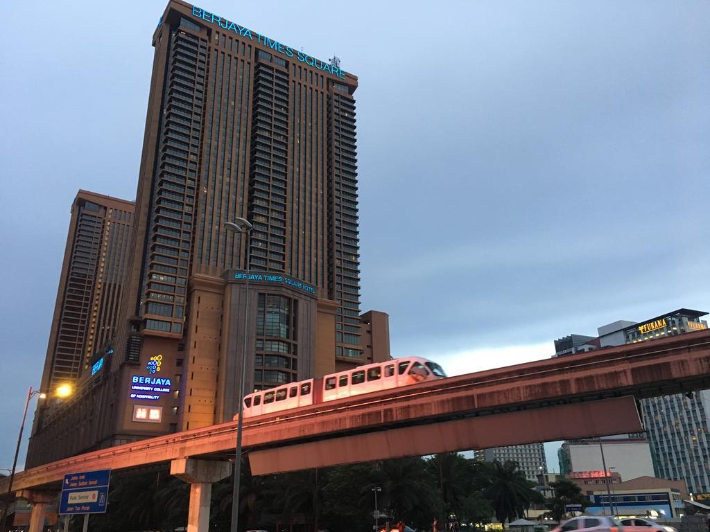 Rainbow Service Suite At Times Square Kuala Lumpur Exterior foto